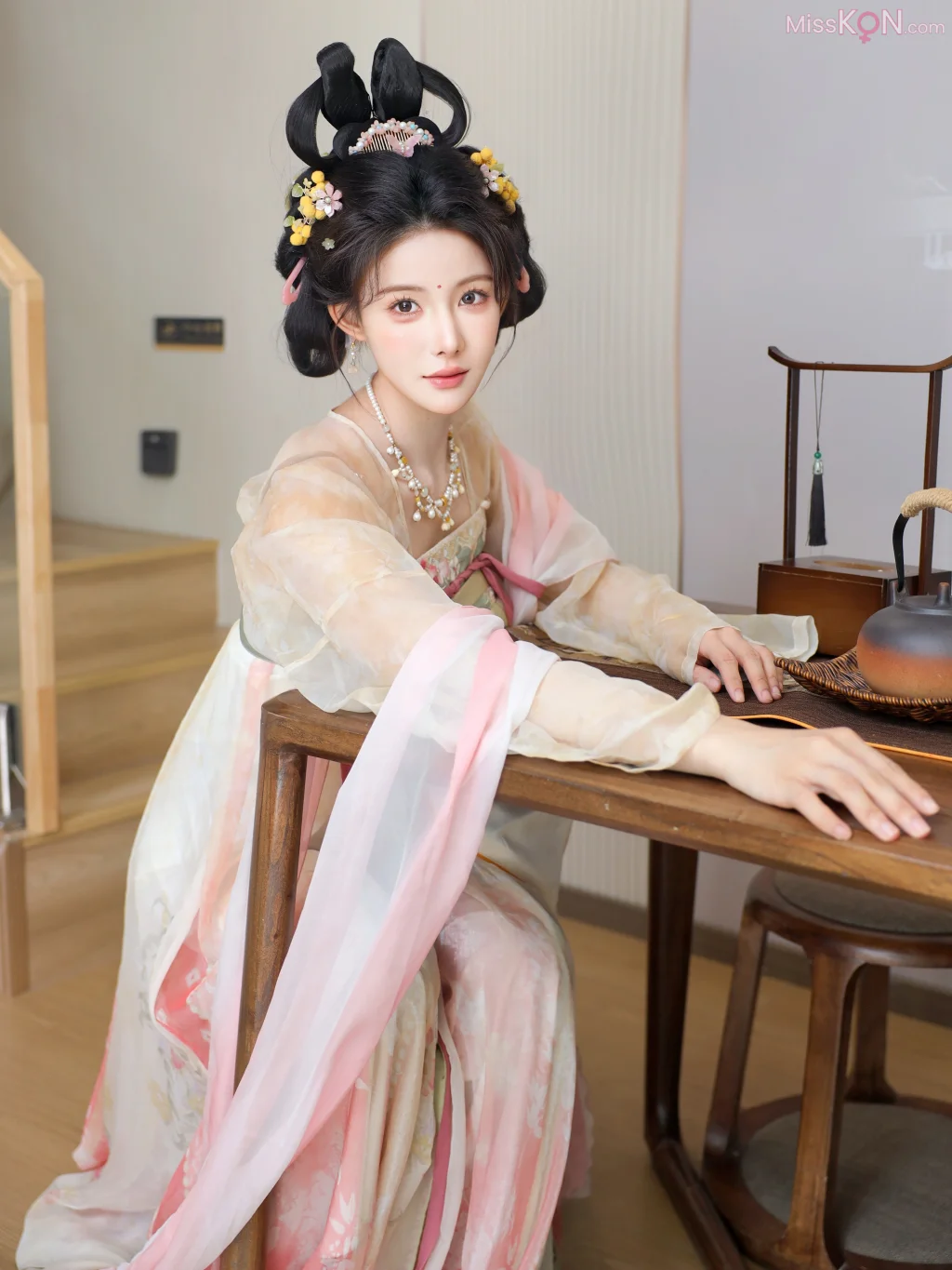 [XR Uncensored] 梨霜儿_ R18 秀人网模特 梦回大唐