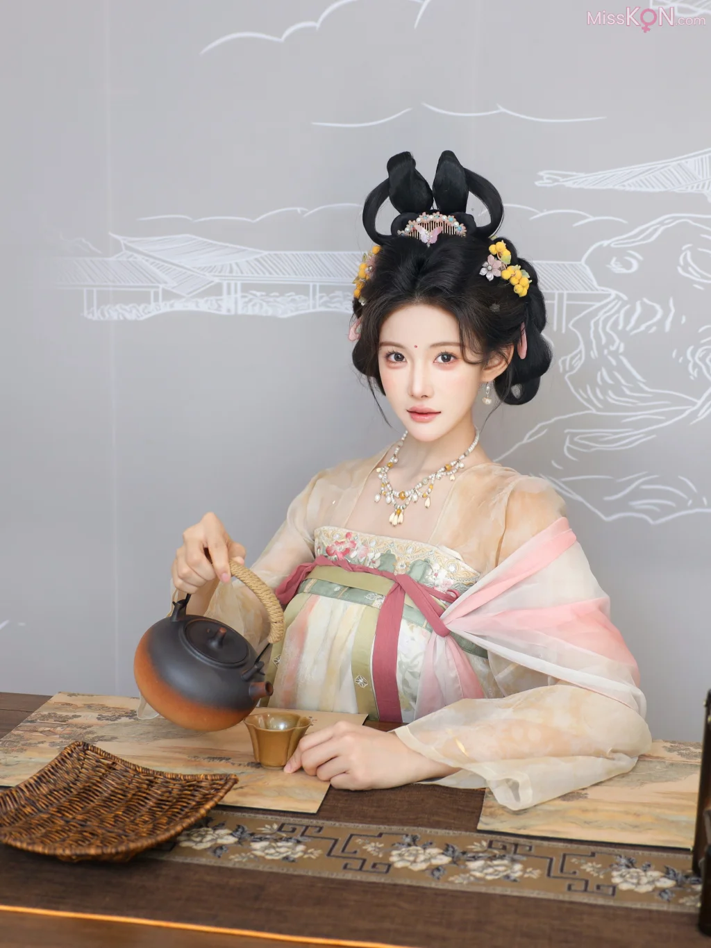 [XR Uncensored] 梨霜儿_ R18 秀人网模特 梦回大唐