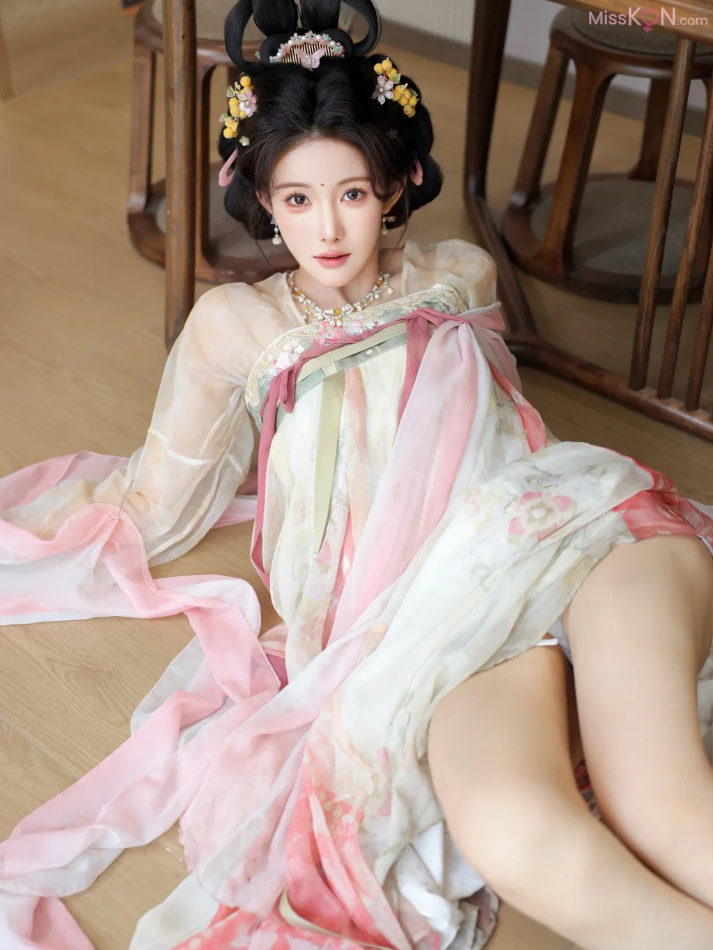 [XR Uncensored] 梨霜儿_ R18 秀人网模特 梦回大唐