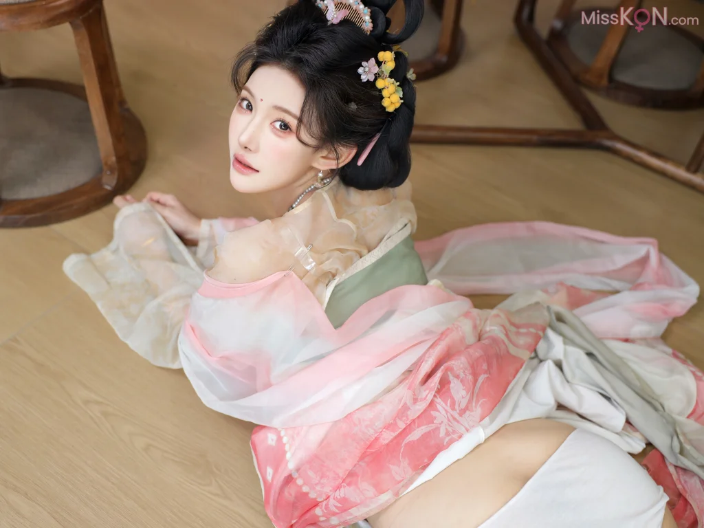 [XR Uncensored] 梨霜儿_ R18 秀人网模特 梦回大唐