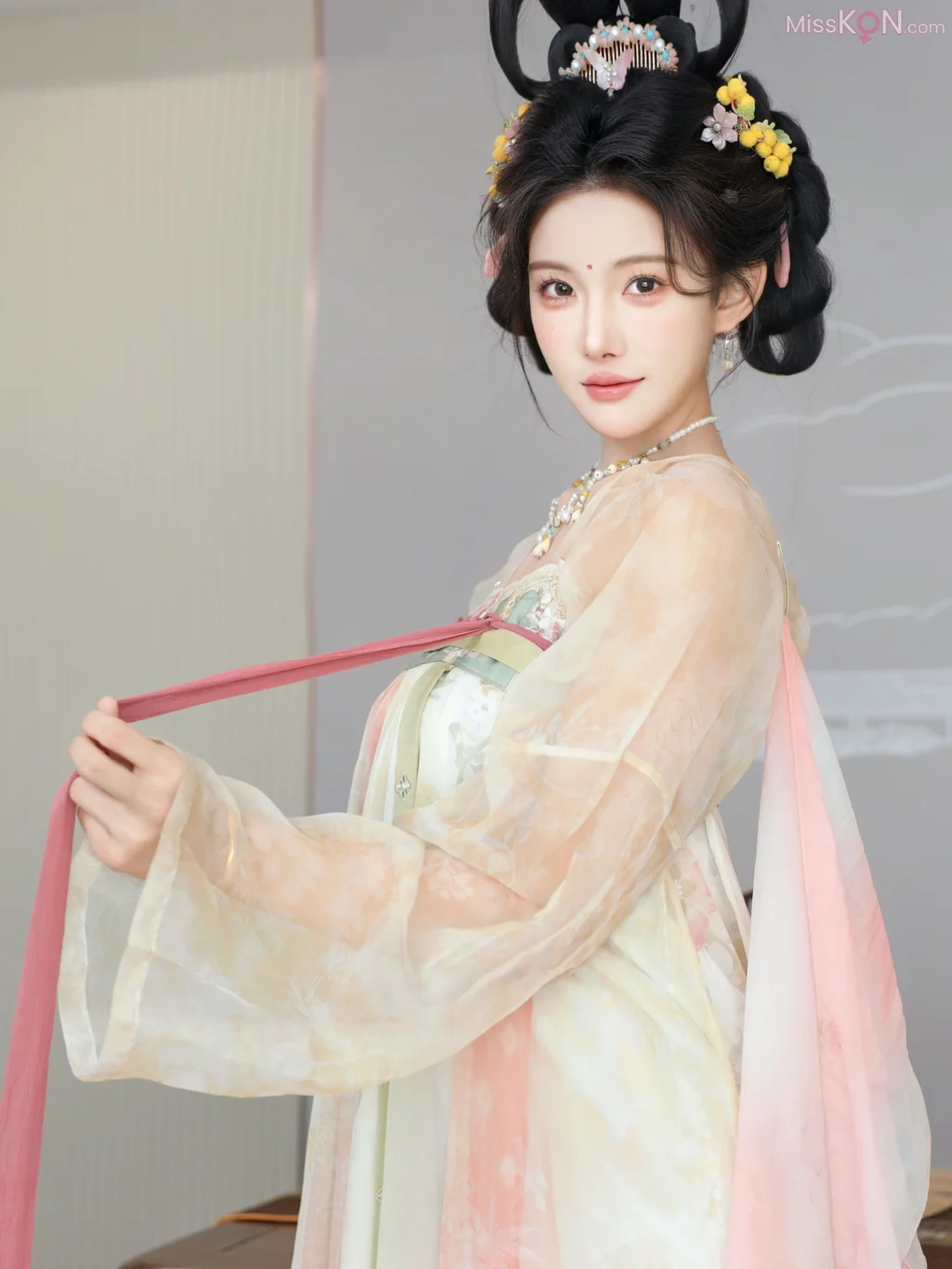 [XR Uncensored] 梨霜儿_ R18 秀人网模特 梦回大唐