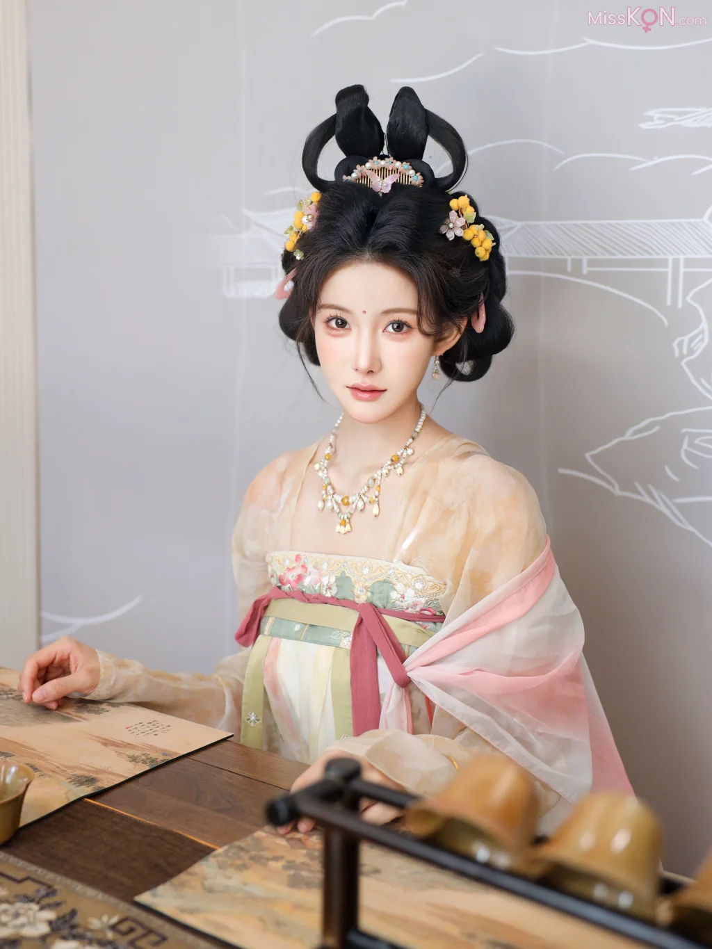 [XR Uncensored] 梨霜儿_ R18 秀人网模特 梦回大唐