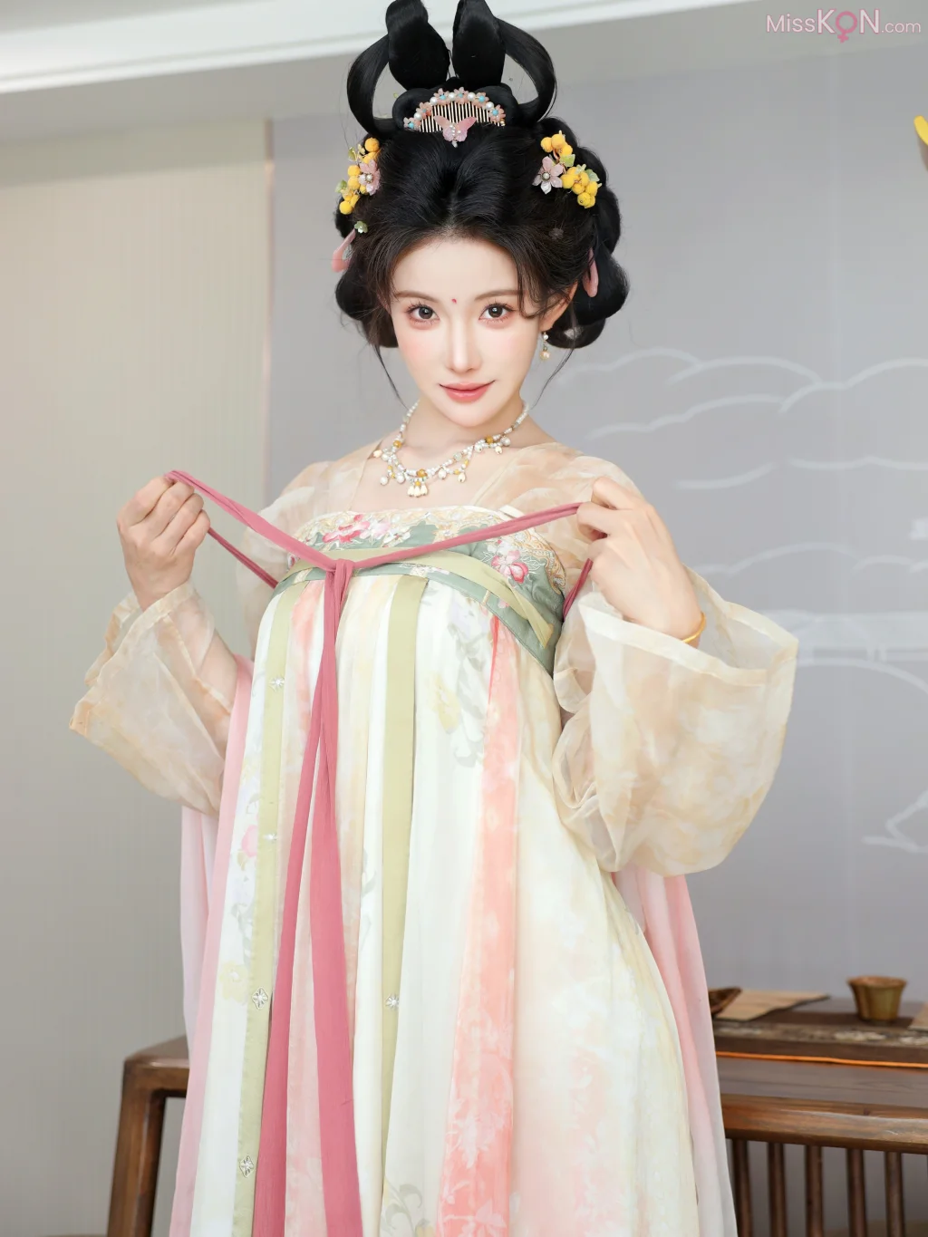 [XR Uncensored] 梨霜儿_ R18 秀人网模特 梦回大唐