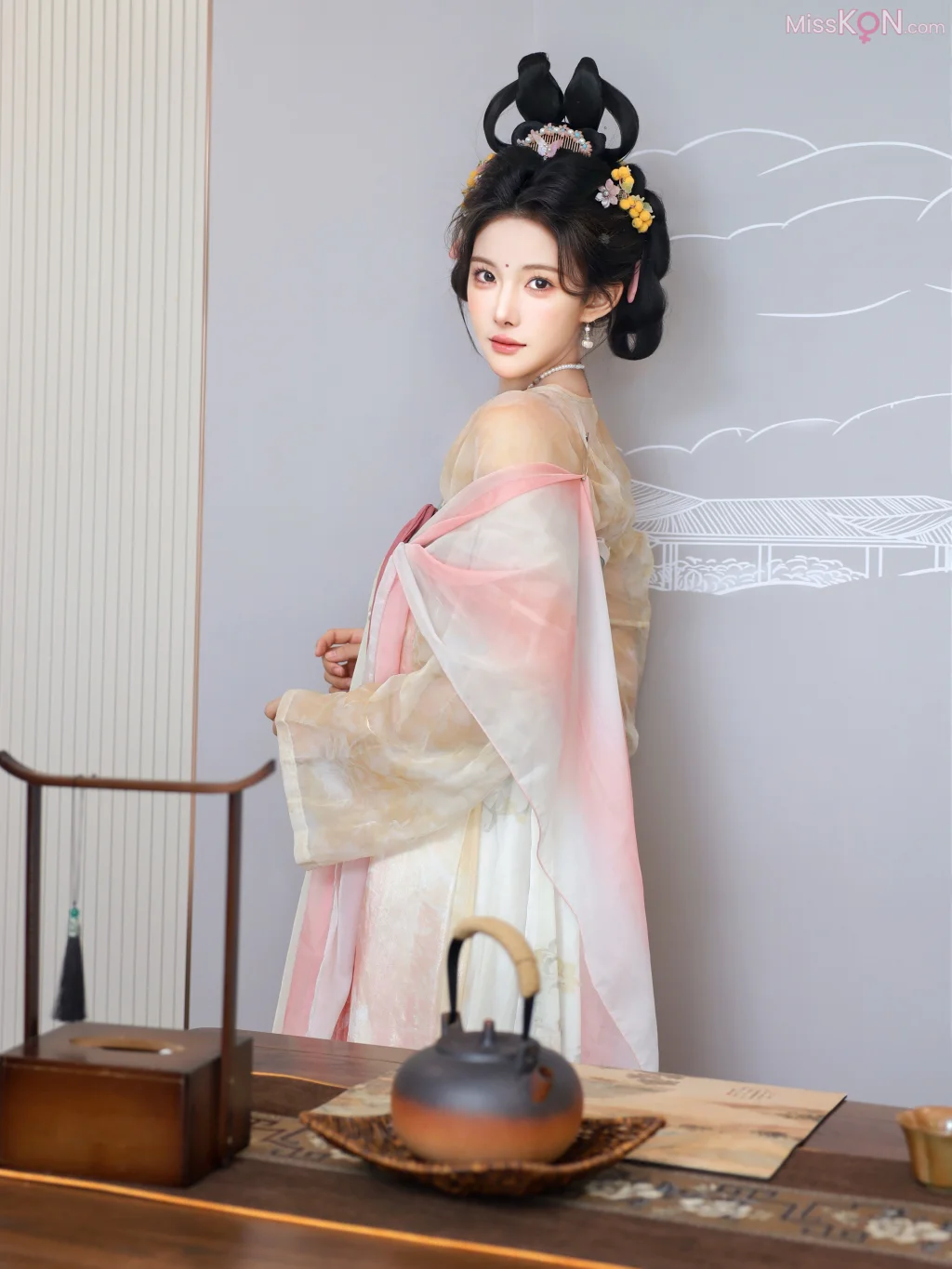 [XR Uncensored] 梨霜儿_ R18 秀人网模特 梦回大唐