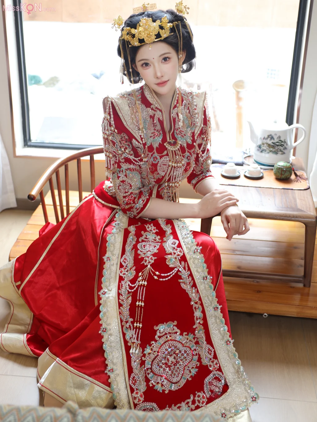 [XR Uncensored] 梨霜儿_ R18 秀人网模特 秀禾服