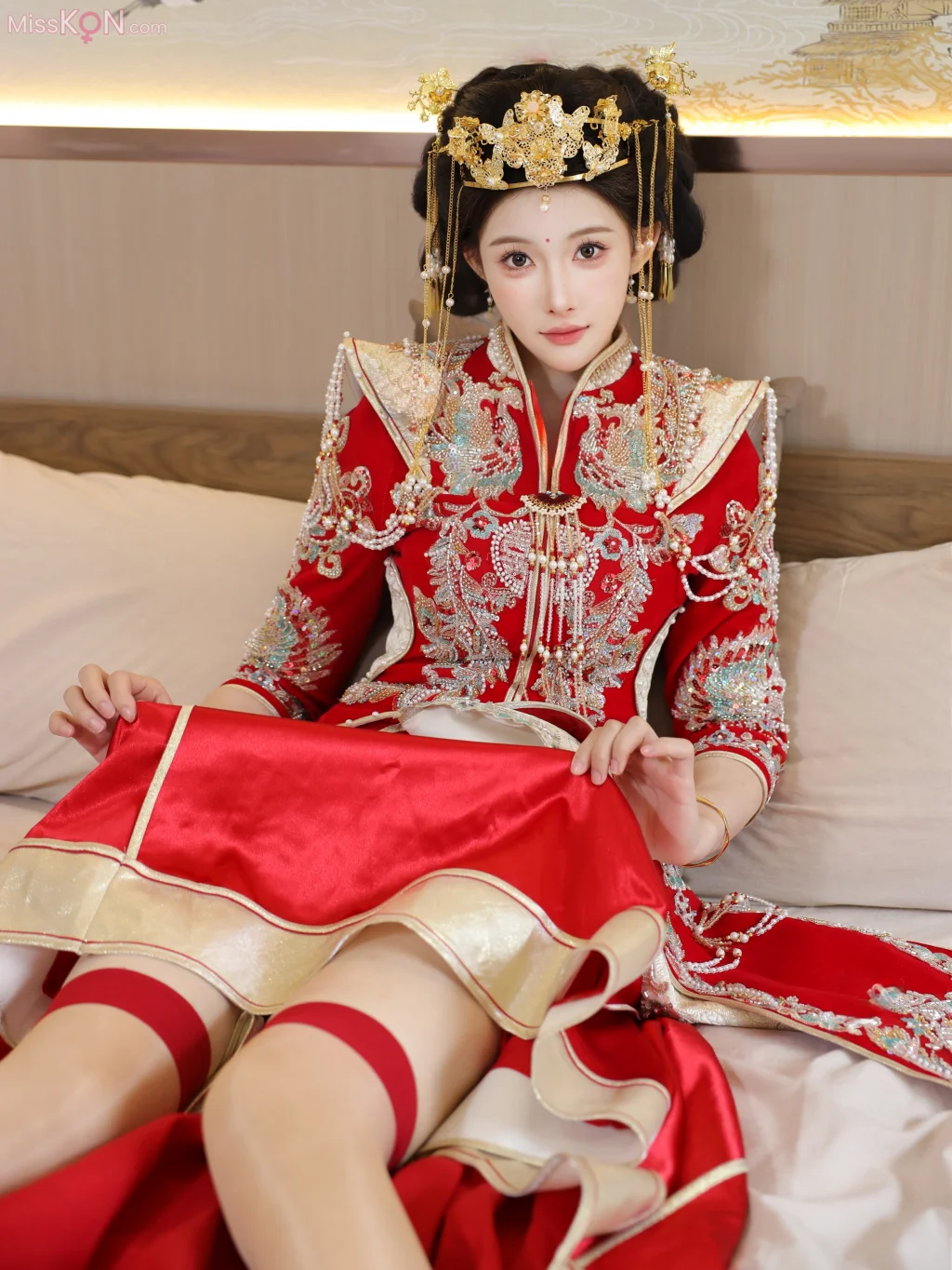 [XR Uncensored] 梨霜儿_ R18 秀人网模特 秀禾服