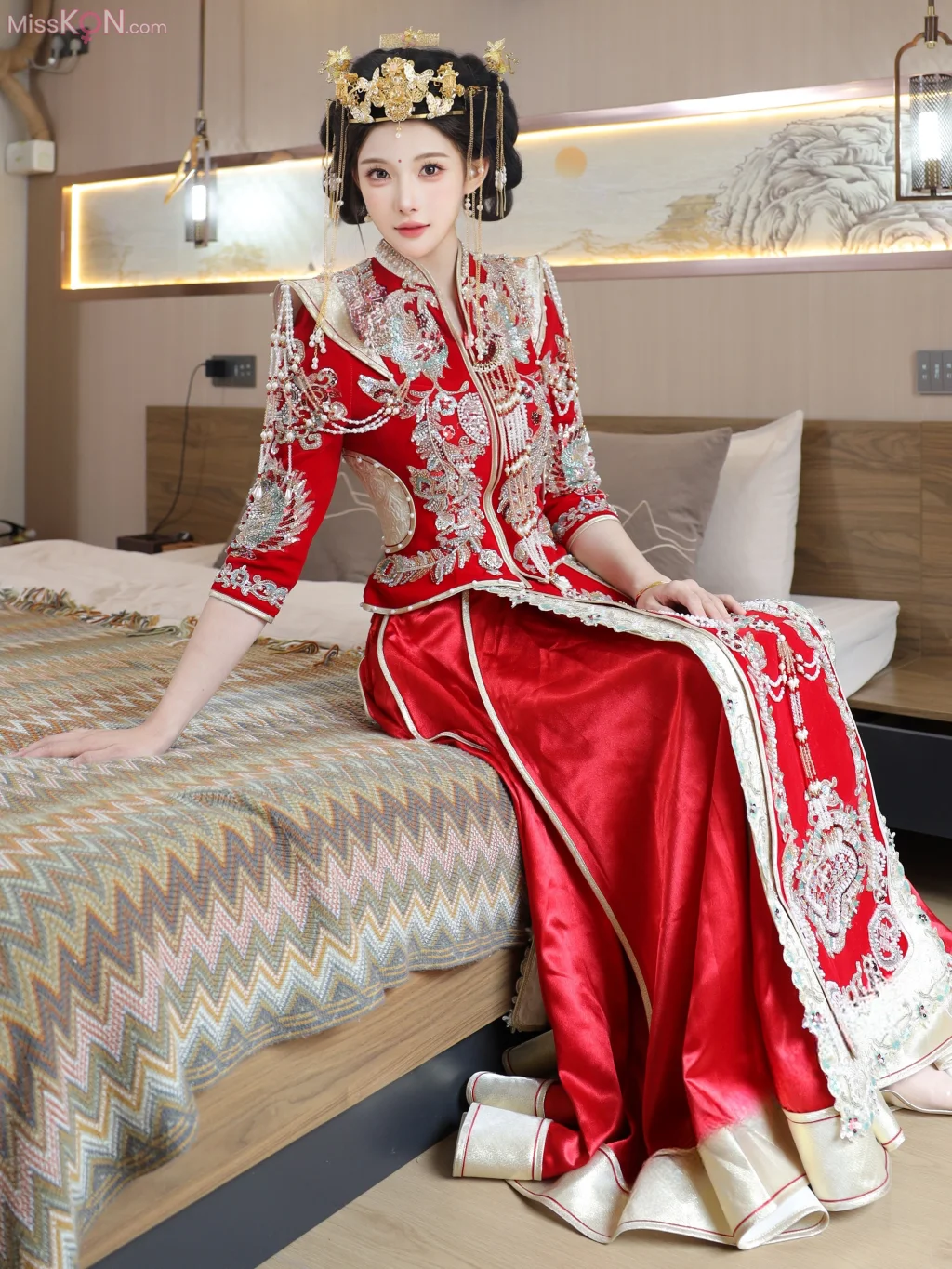 [XR Uncensored] 梨霜儿_ R18 秀人网模特 秀禾服