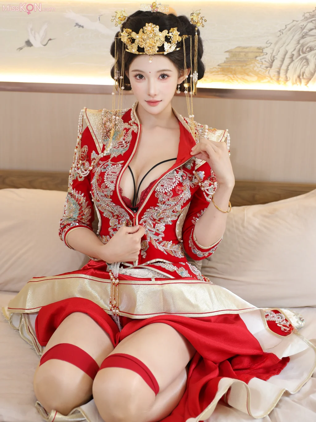 [XR Uncensored] 梨霜儿_ R18 秀人网模特 秀禾服