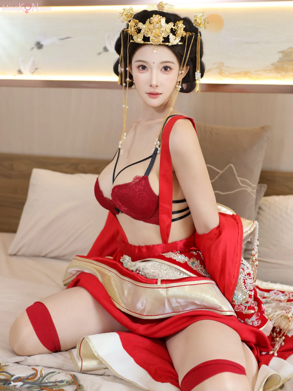 [XR Uncensored] 梨霜儿_ R18 秀人网模特 秀禾服