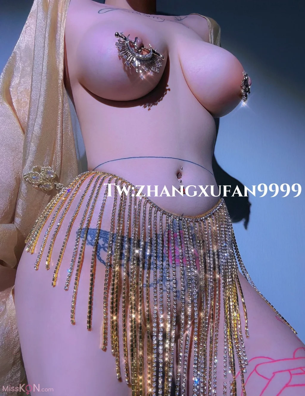 Zhangxufan8888_ 超级巨臀爆乳女M尤物 万里挑一巨乳世纪美臀