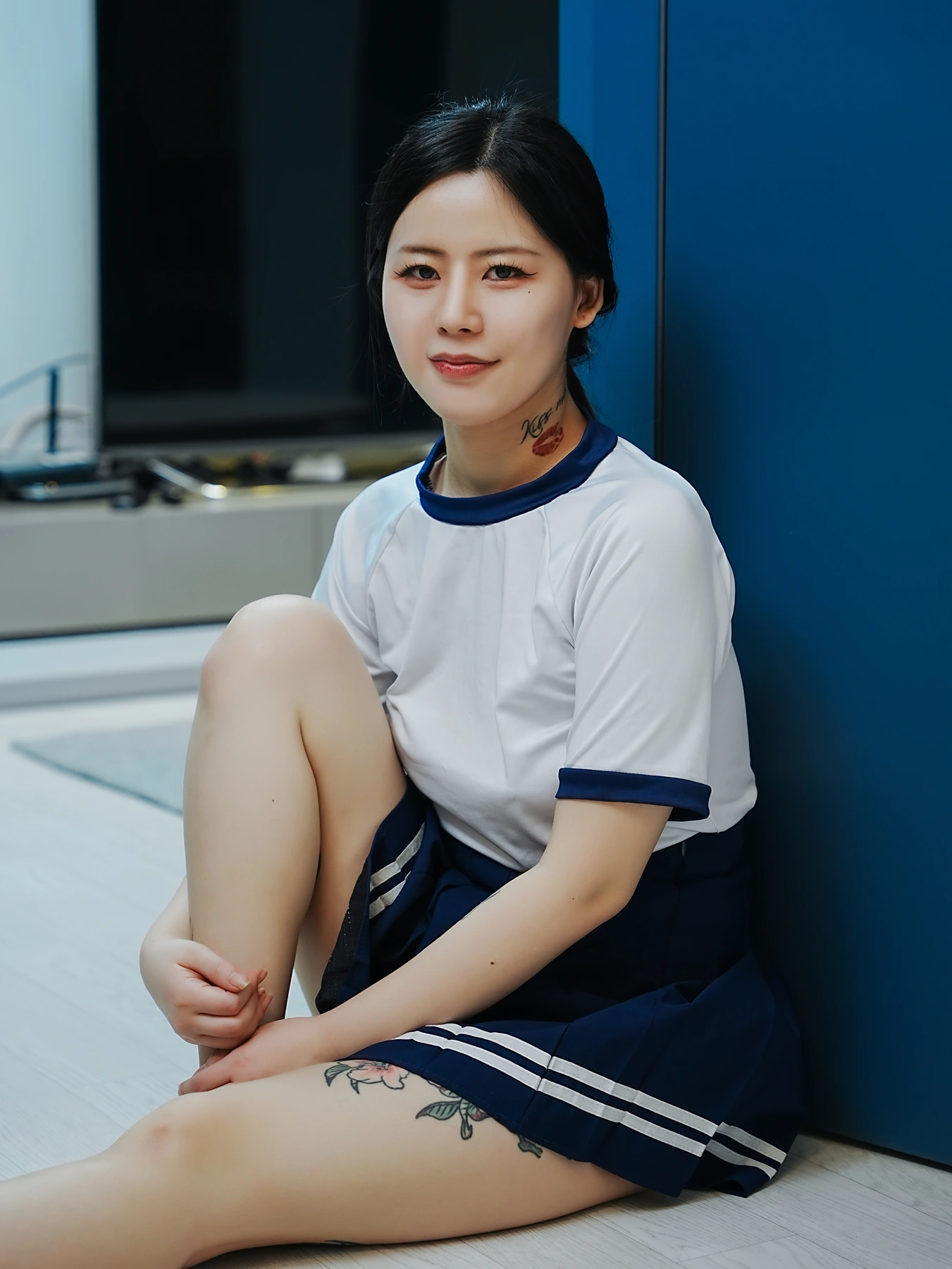 Choi Ri 최리, Photobook Vol.01 「Bloomers」 Set.01