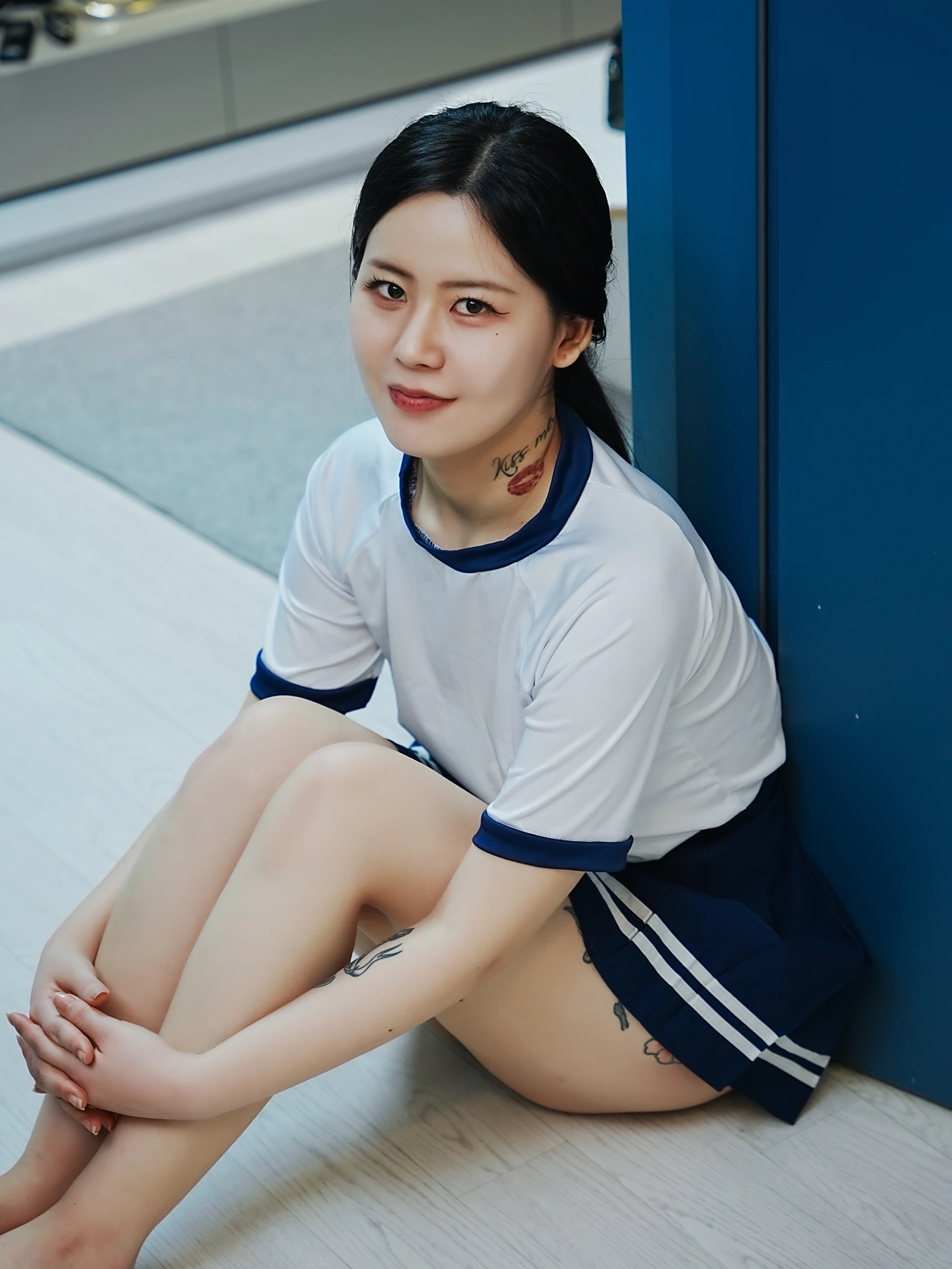 Choi Ri 최리, Photobook Vol.01 「Bloomers」 Set.01