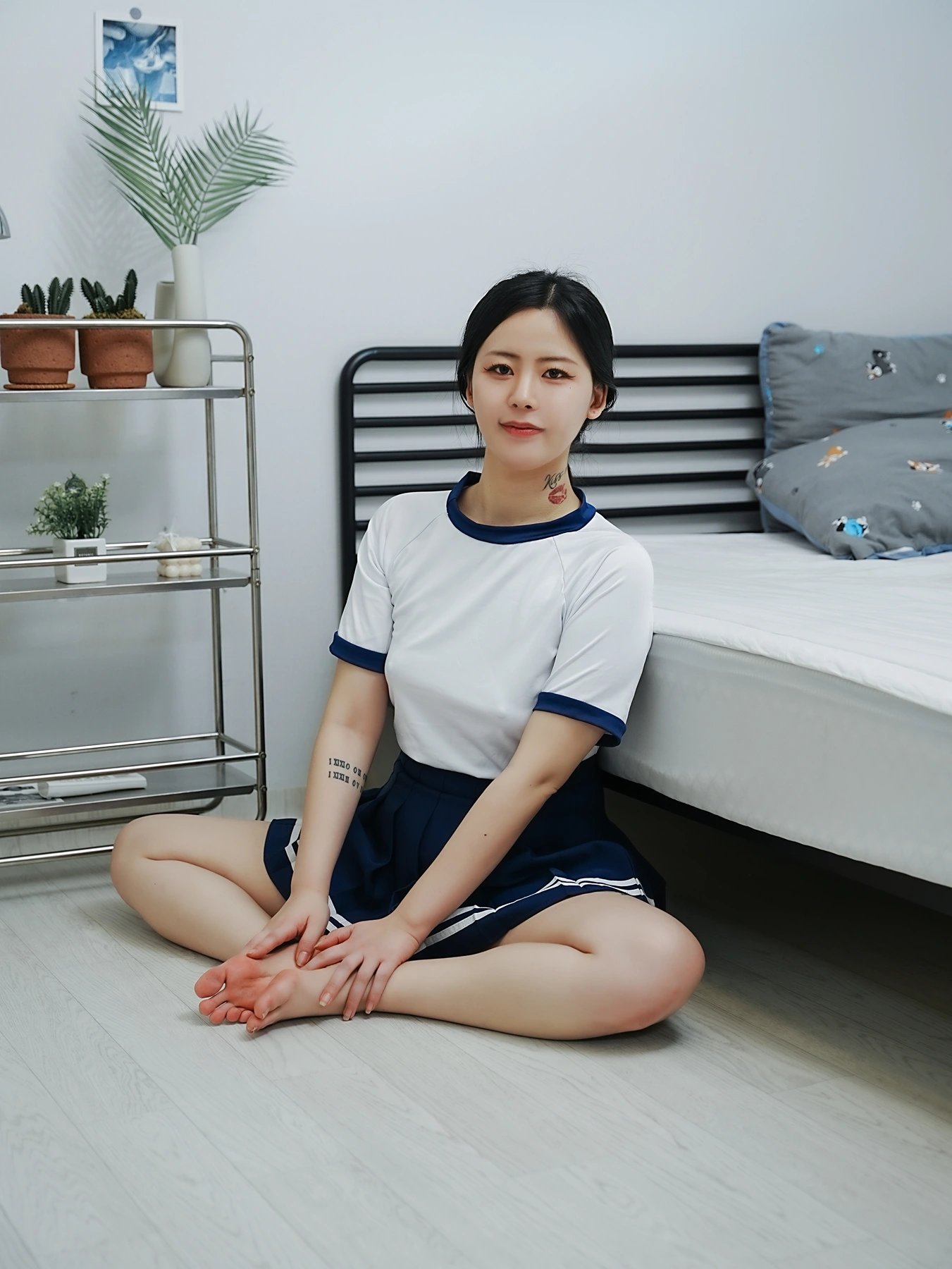 Choi Ri 최리, Photobook Vol.01 「Bloomers」 Set.01