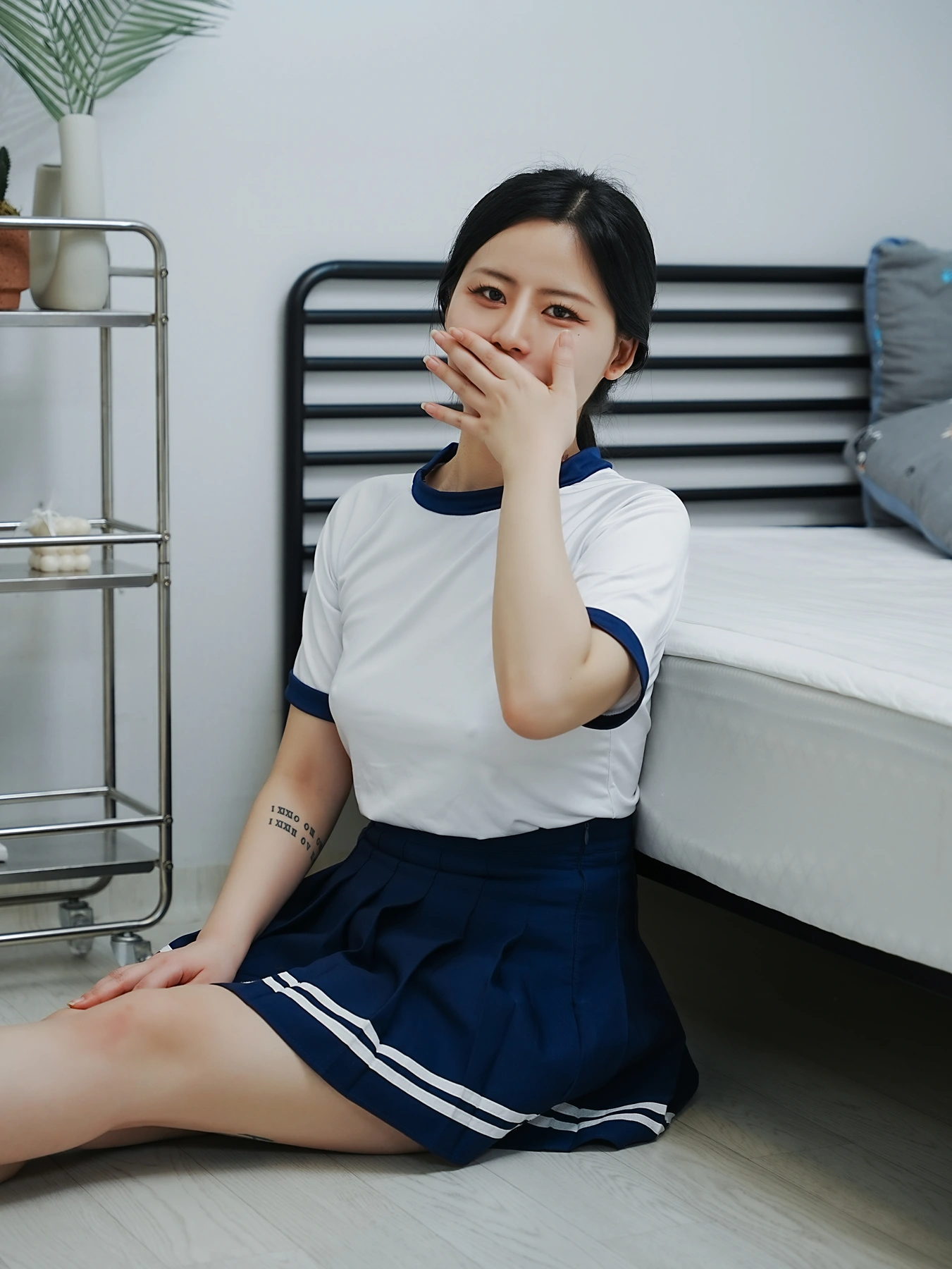 Choi Ri 최리, Photobook Vol.01 「Bloomers」 Set.01
