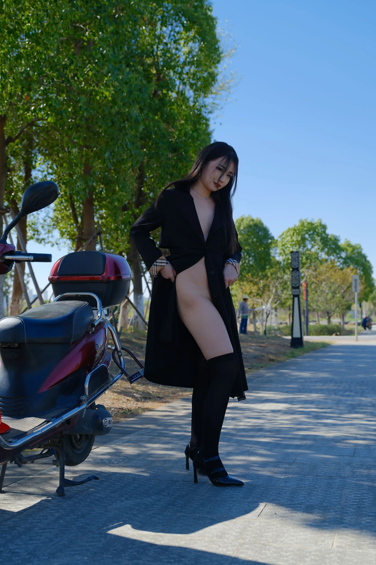 小泽 – 黑丝御姐 户外露出 Set.01