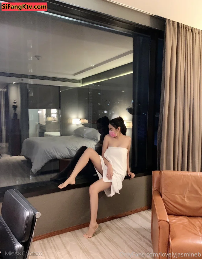 lovelyja_ 极品露脸反差女神 完美炮架高颜巨乳丰臀御姐 31 lovelyja_ 极品露脸反差女神 完美炮架高颜巨乳丰臀御姐