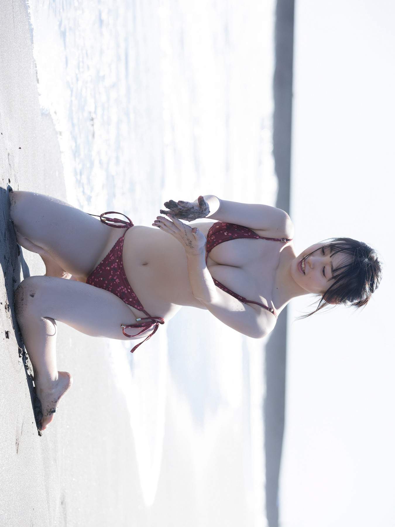 Miu Shirahama 白濱美兎, FRIDAYデジタル写真集 「ぎゅってして ｖｏｌ．２ ちょっとオトナな１００ページ豪華版」 Set.01