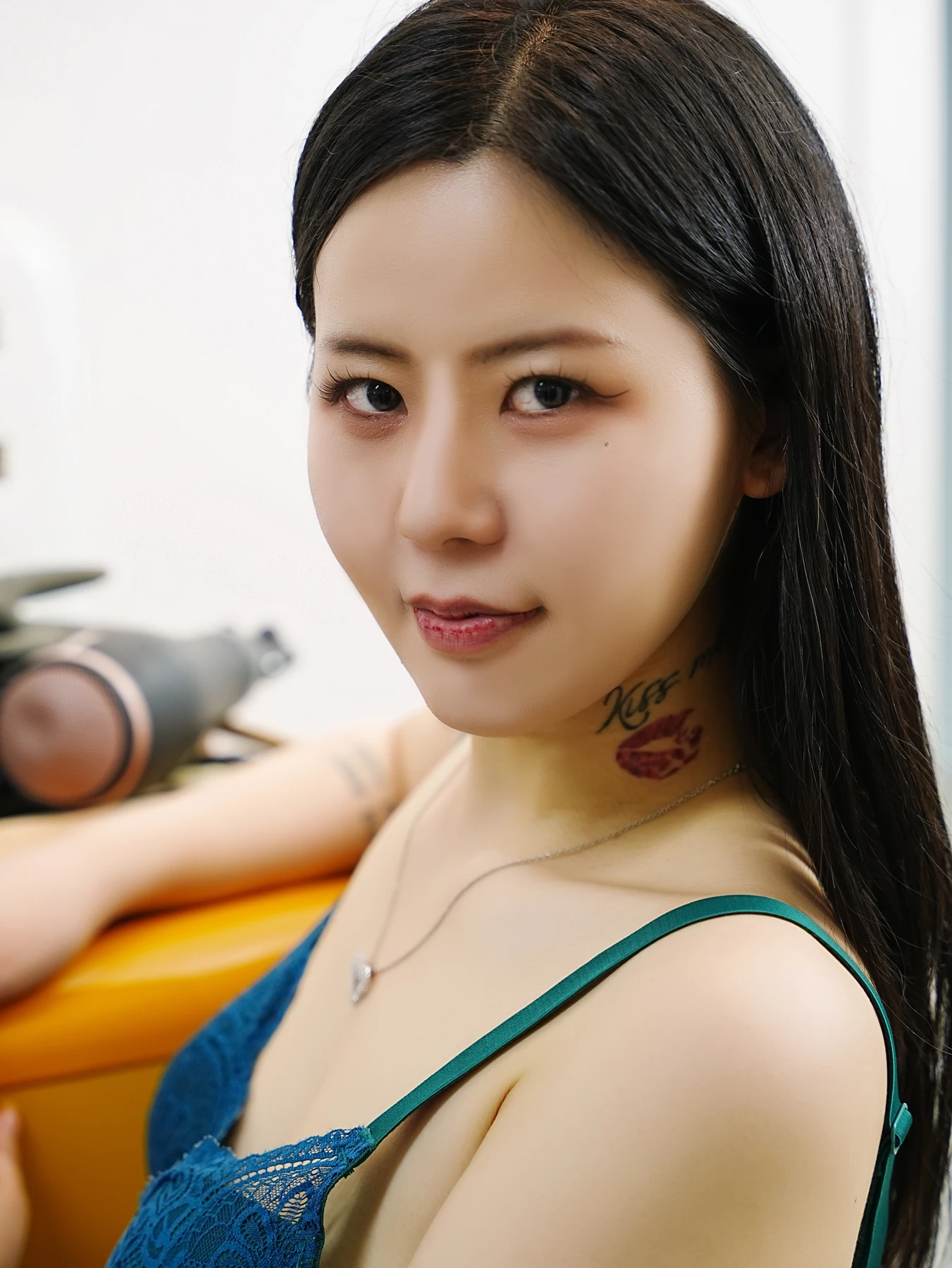 Choi Ri 최리, Photobook Vol.02 「Missy Look」 Set.02