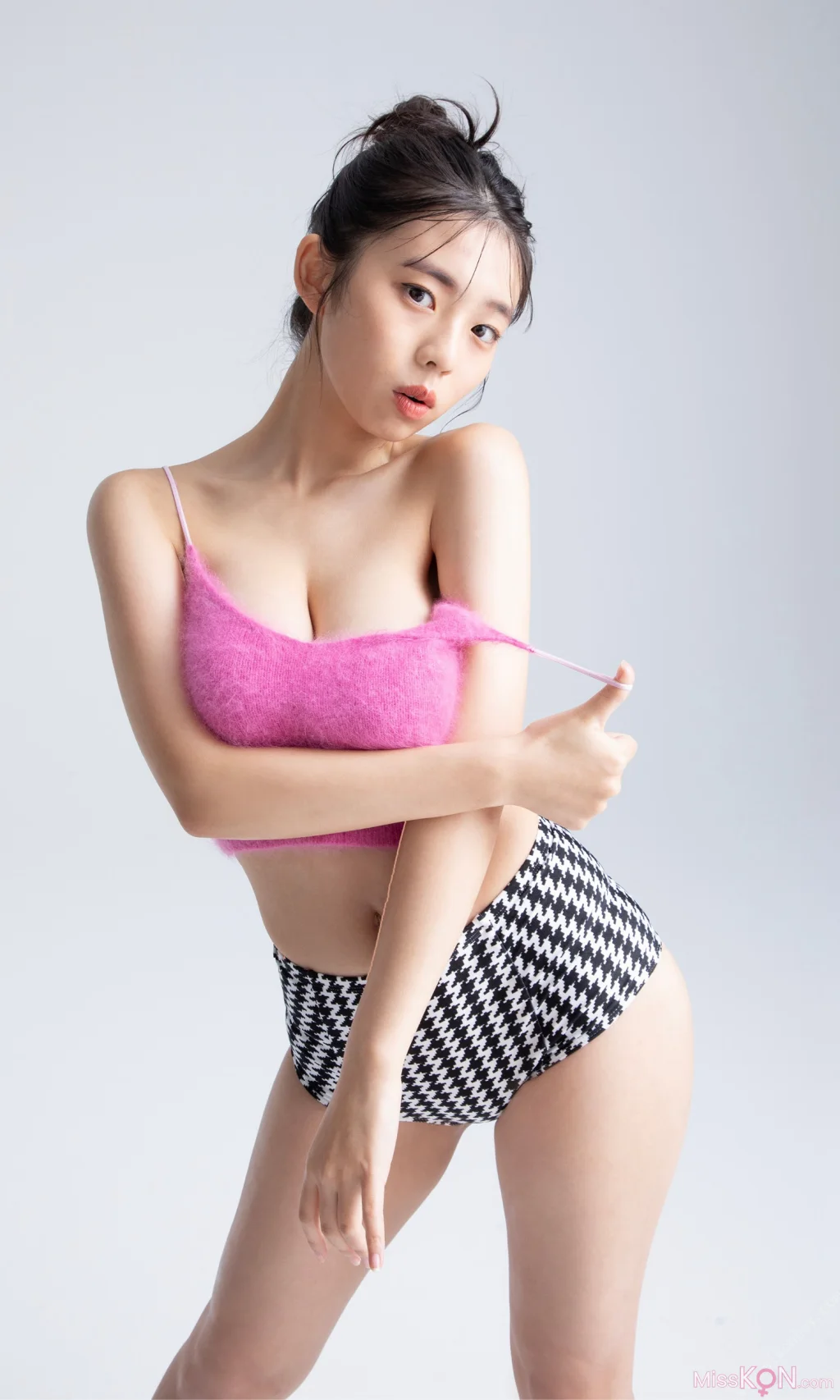 Kikuchi Hina (菊地姫奈)_ 週プレ Photo book 「20th Anniversary Vol.2」