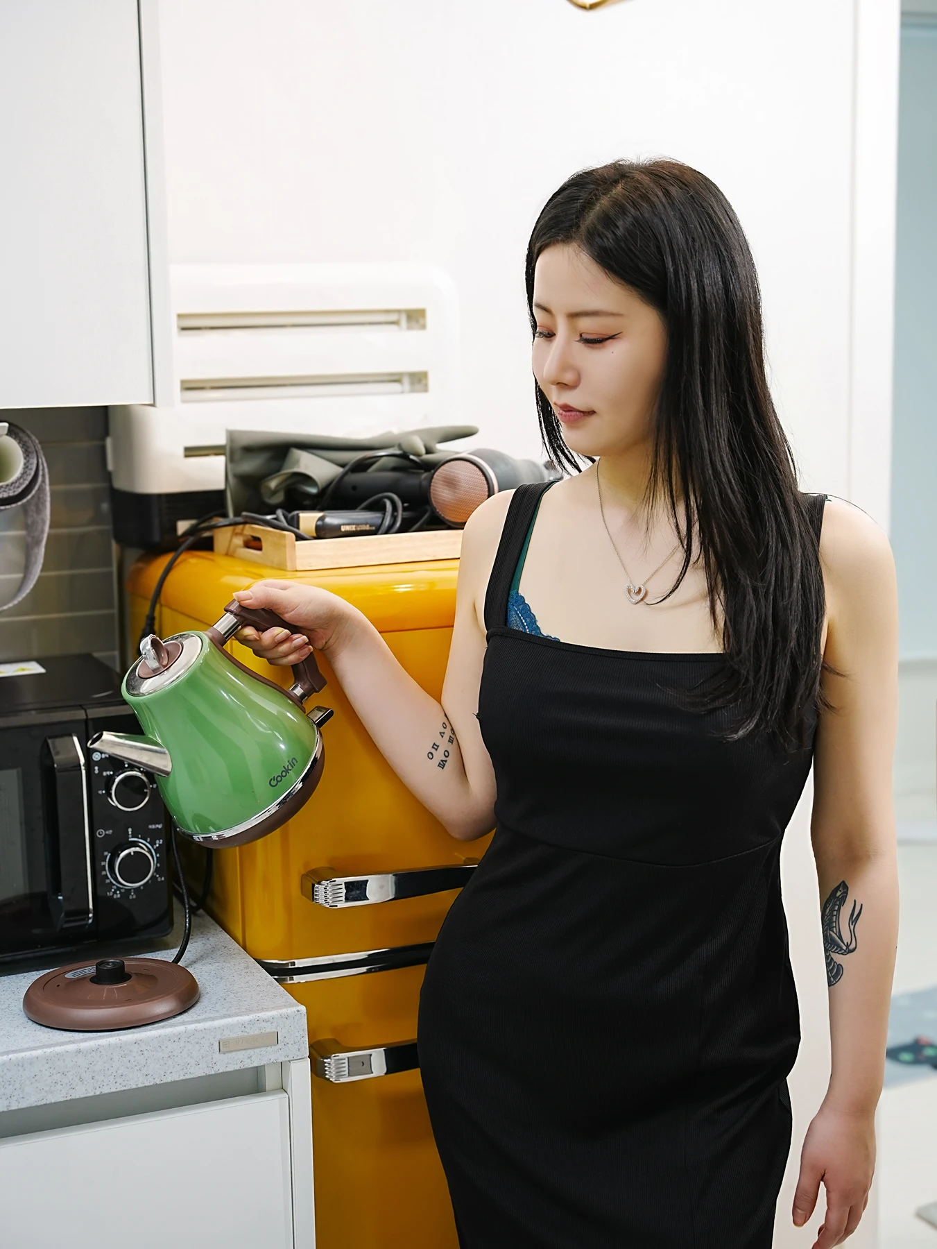 Choi Ri 최리, Photobook Vol.02 「Missy Look」 Set.01