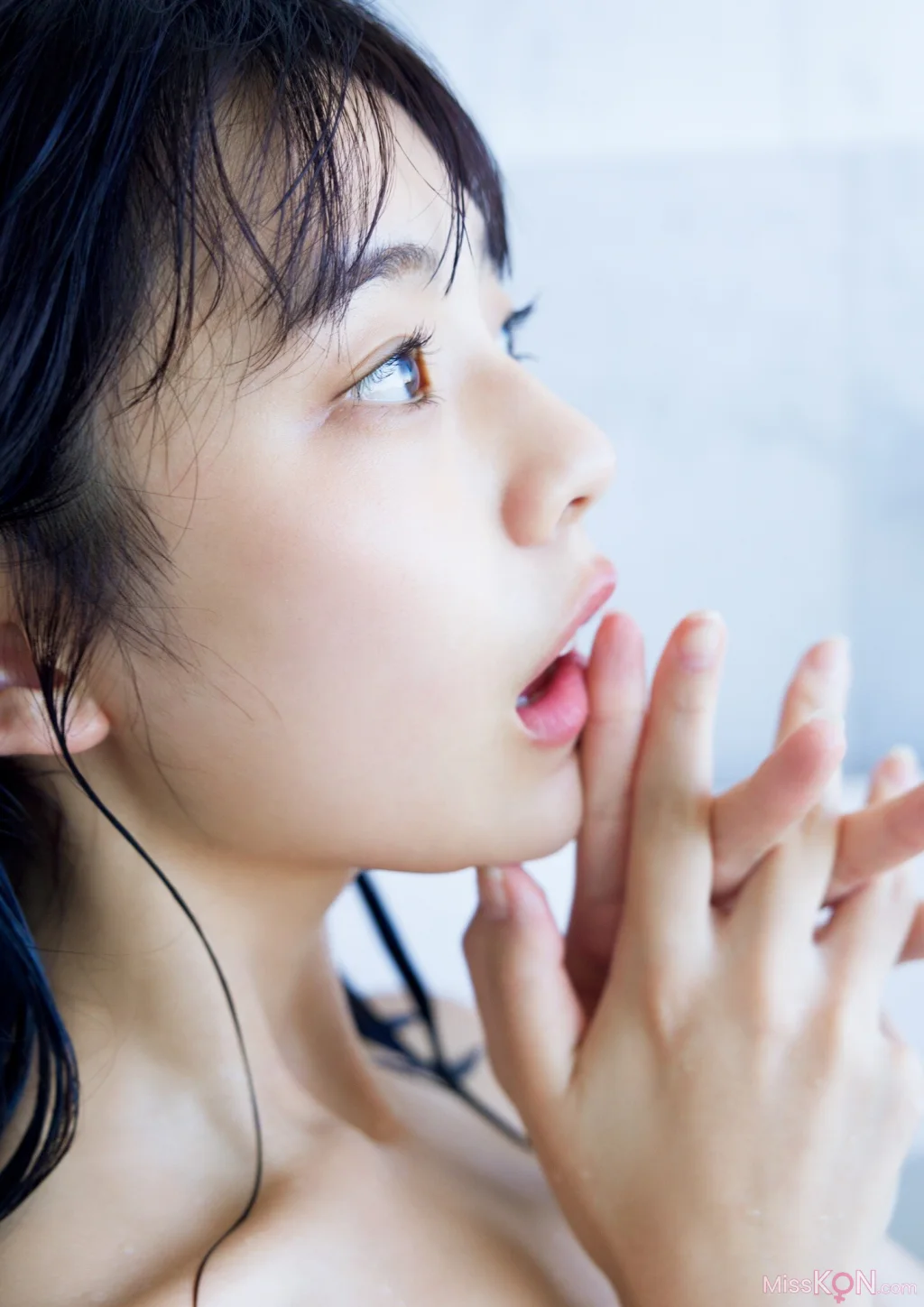 Kikuchi Hina (菊地姫奈)_ 電子版だけの特典カットつき 写真集 ｍｅｍｏｒｙ