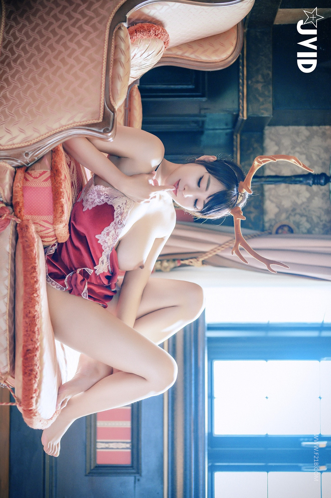 JVID Lele 樂樂 – 全輯上空無碼 巨乳女神 樂樂－鹿角女孩的報恩！ Set.02