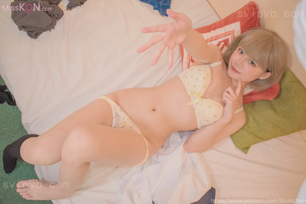 itsukichan (斋斋)_ 极品反差嫩妹 大尺度私拍