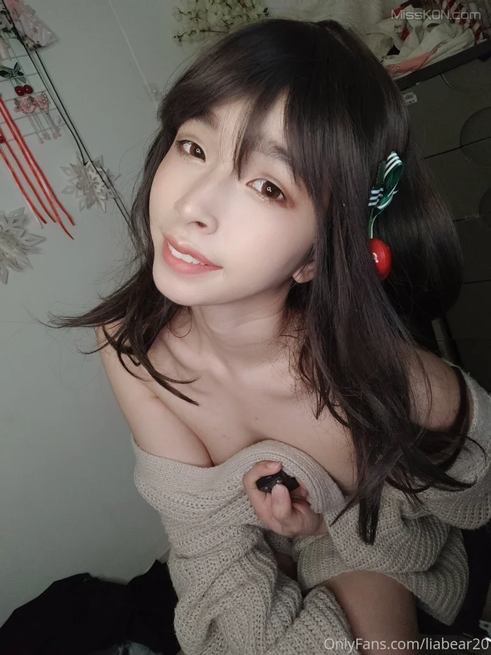 liabear20_ OnlyFans 极品反差小姐姐 真实的小淫娃被发现