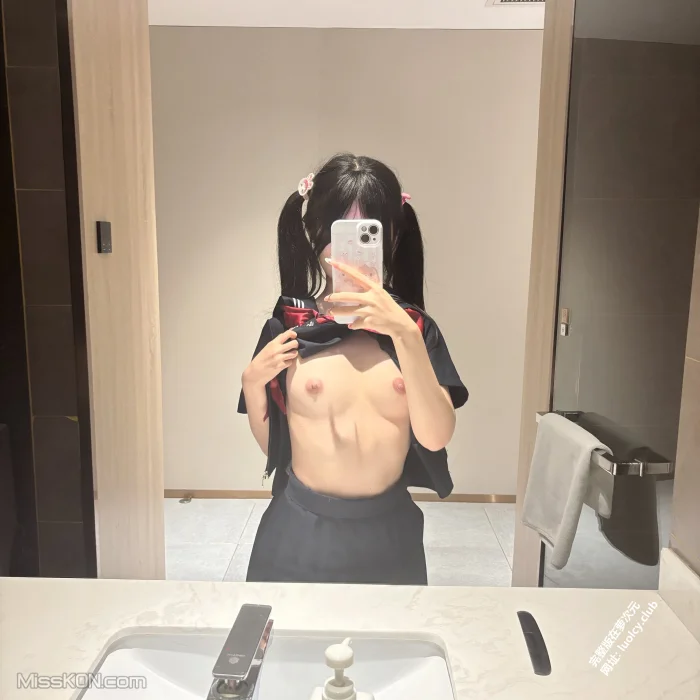 qqcattt1(小月喵)_ 双马尾白虎萝莉极品福利姬 9 qqcattt1(小月喵)_ 双马尾白虎萝莉极品福利姬