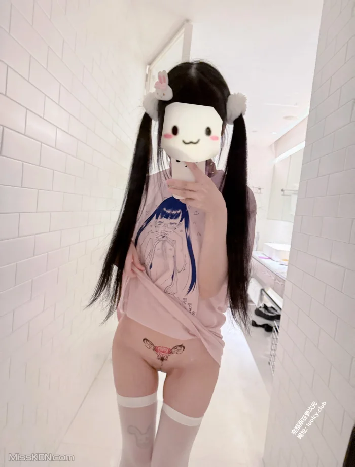 qqcattt1(小月喵)_ 双马尾白虎萝莉极品福利姬 42 qqcattt1(小月喵)_ 双马尾白虎萝莉极品福利姬