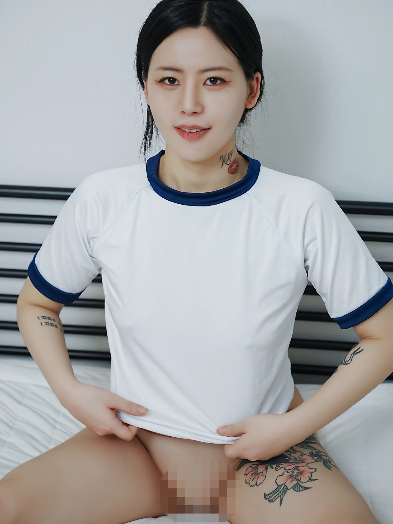 Choi Ri 최리, Photobook Vol.01 「Bloomers」 Set.03