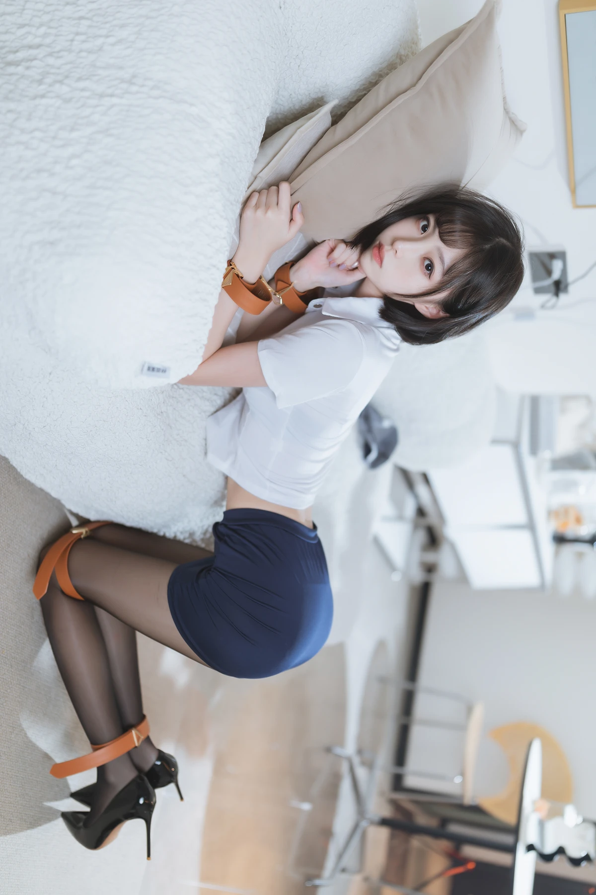 Cosplay 许岚LAN – 束缚黑丝 21 Cosplay 许岚LAN – 束缚黑丝