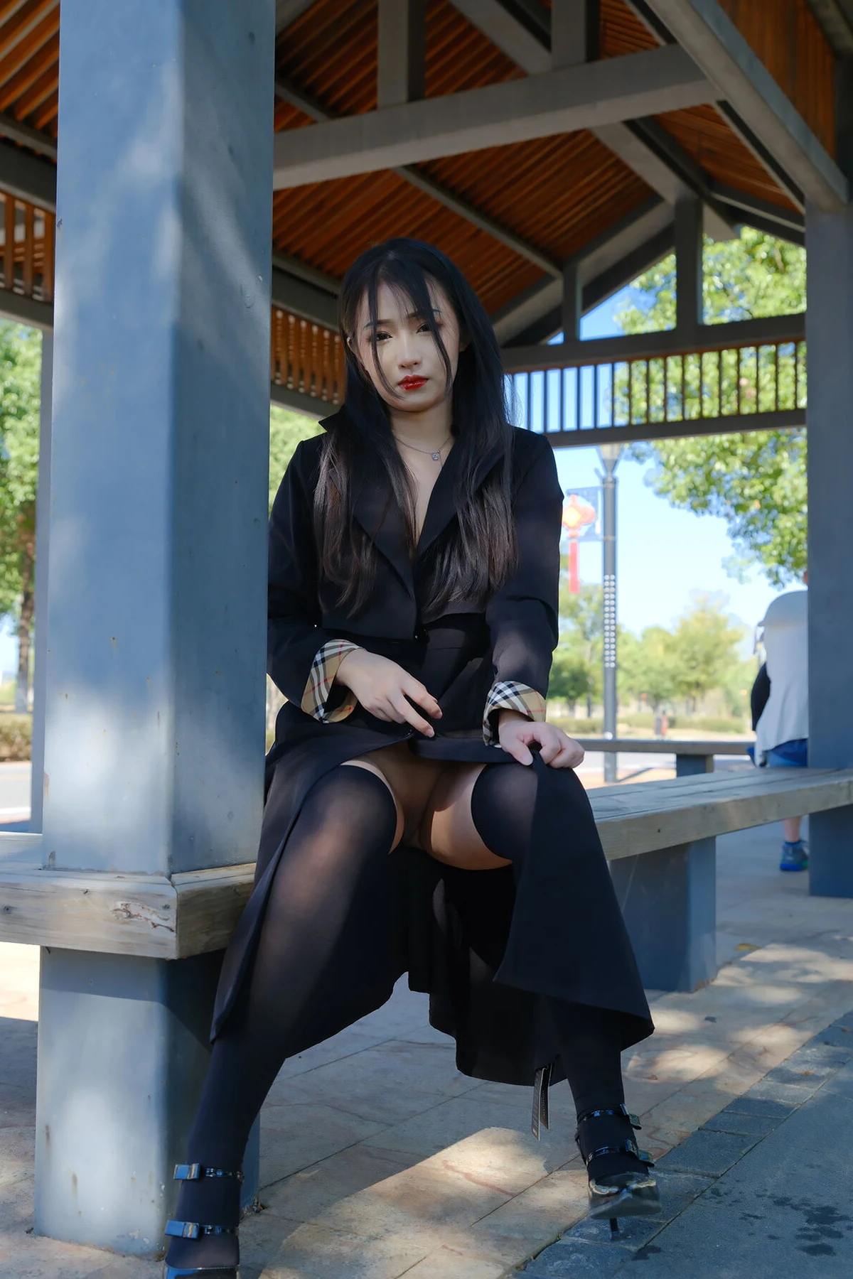 小泽 – 黑丝御姐 户外露出 Set.02