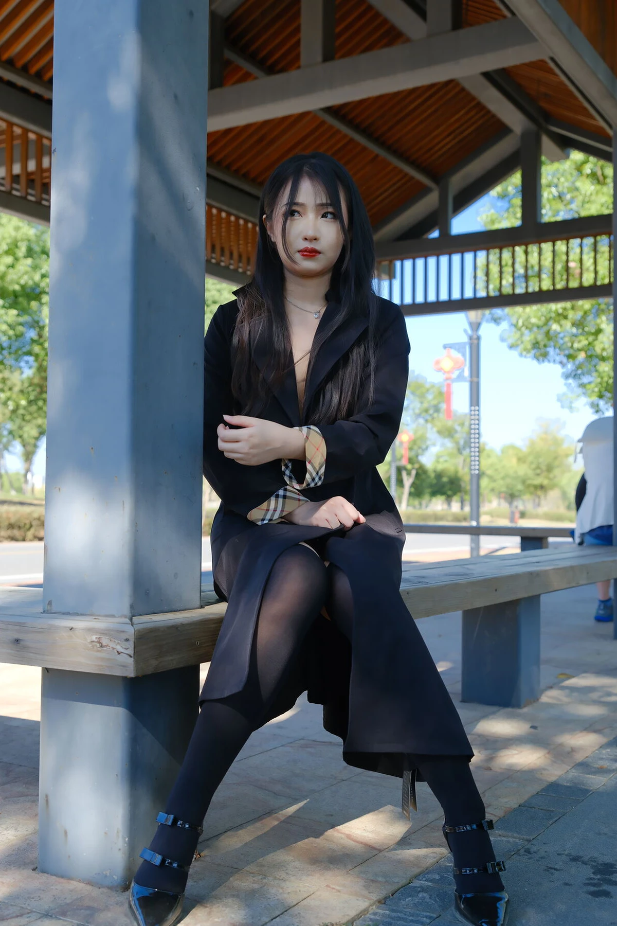 小泽 – 黑丝御姐 户外露出 Set.02