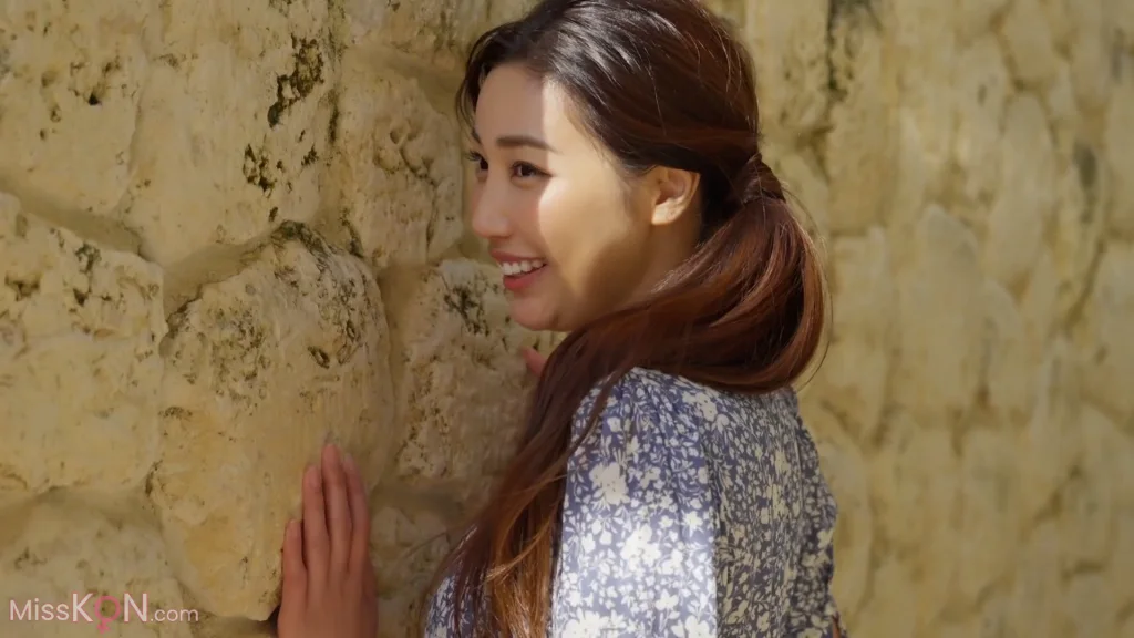 Miho Abe (あべみほ)_ FRIDAY GOLD Shocking! Nude Scenes 衝撃！濡れ場ヌード