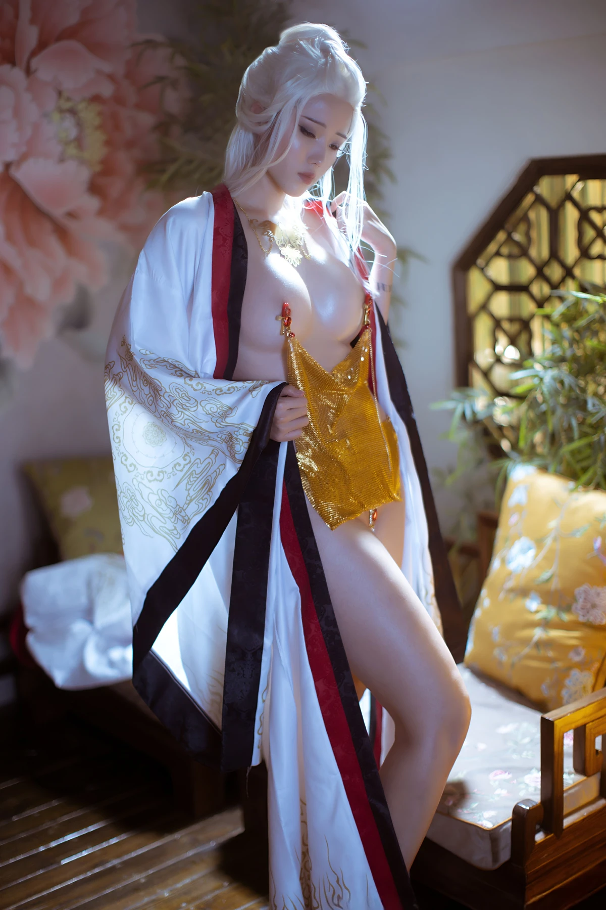 Cosplay 钛合金TiTi – 黑神话悟空 铁扇公主