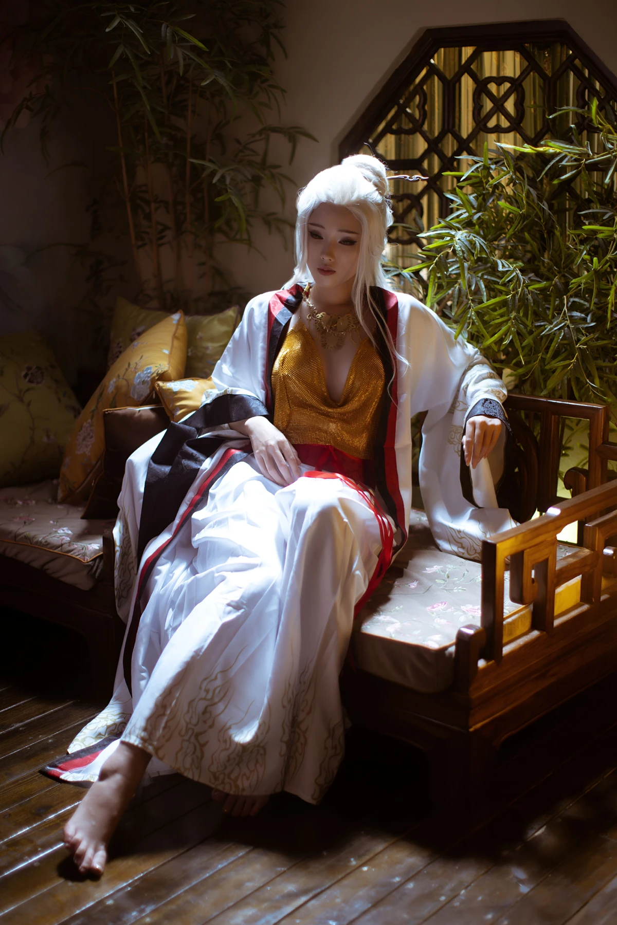 Cosplay 钛合金TiTi – 黑神话悟空 铁扇公主