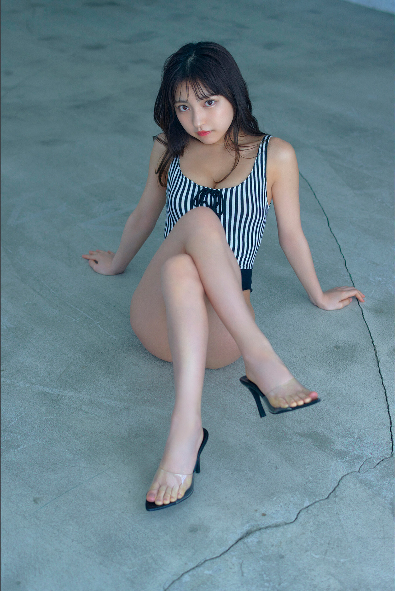 Toumi 十味, 写真集 「Off Mode スピサン グラビアフォトブック」 Set.02