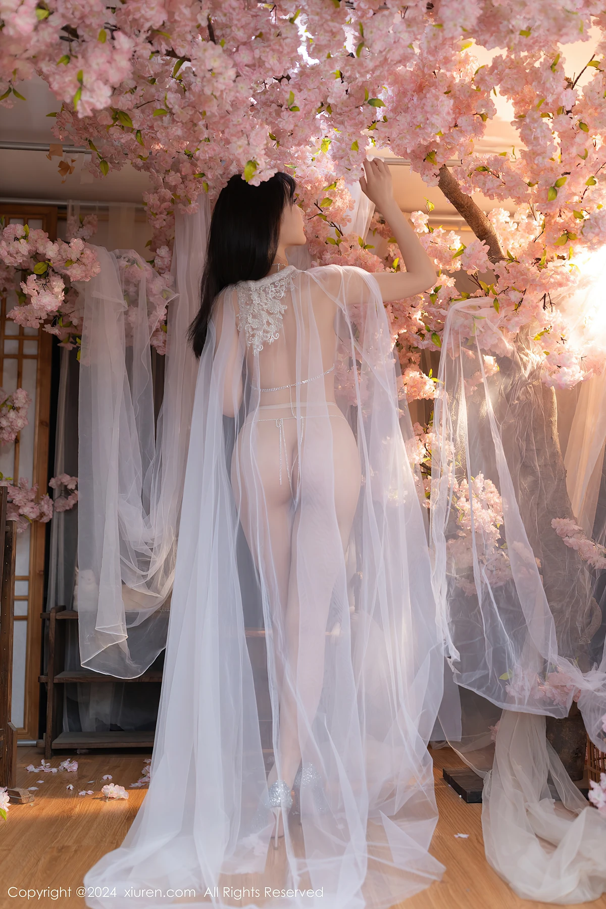 XiuRen秀人网 No.8807 陆萱萱LuXuanXuan