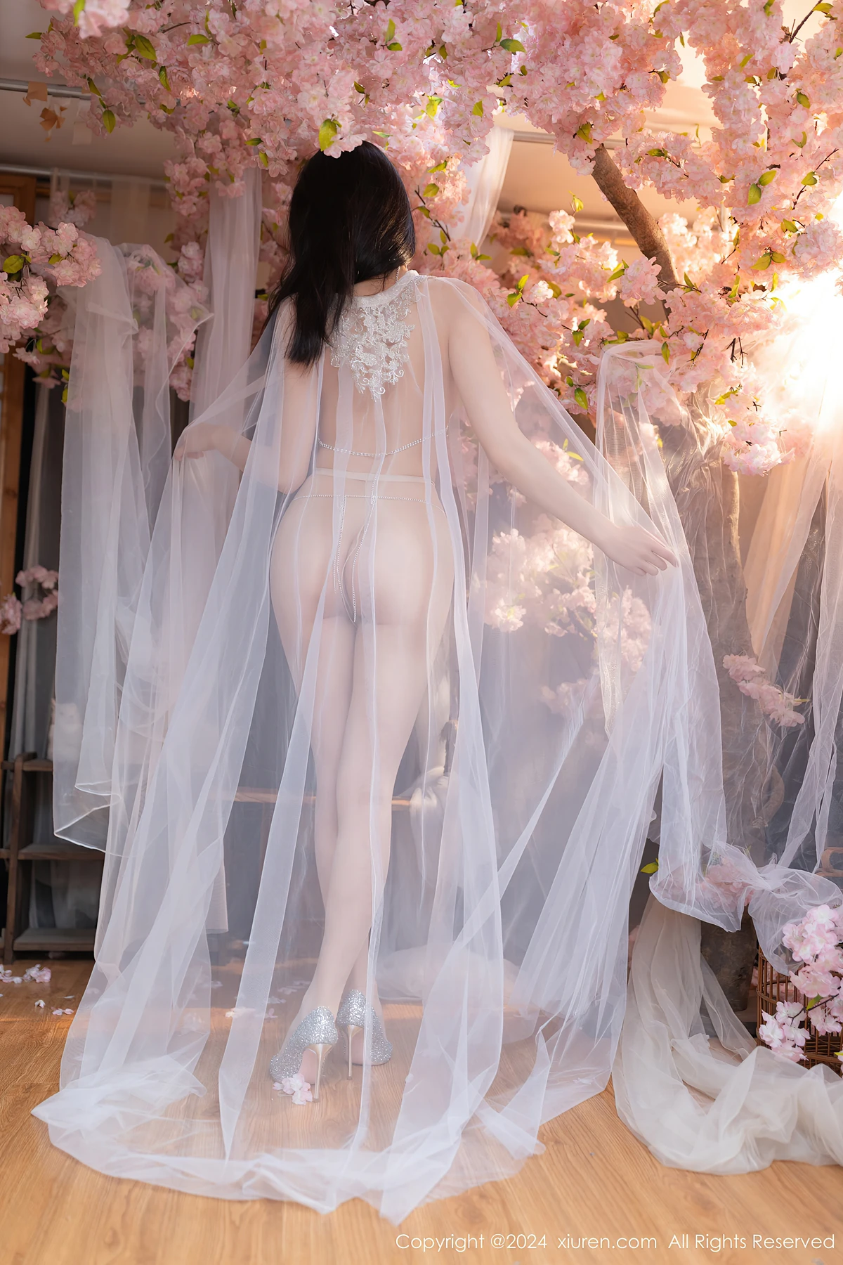 XiuRen秀人网 No.8807 陆萱萱LuXuanXuan