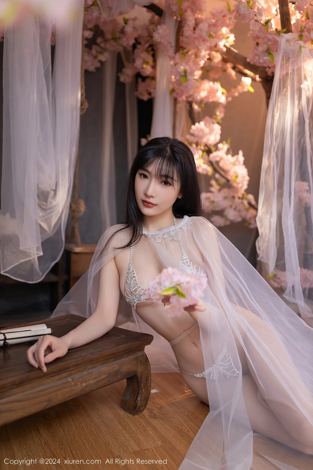 XiuRen秀人网 No.8807 陆萱萱LuXuanXuan