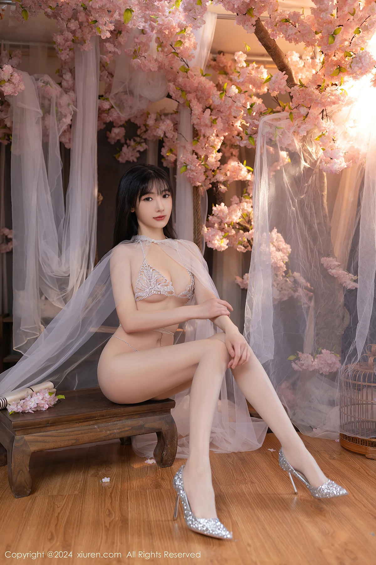 XiuRen秀人网 No.8807 陆萱萱LuXuanXuan