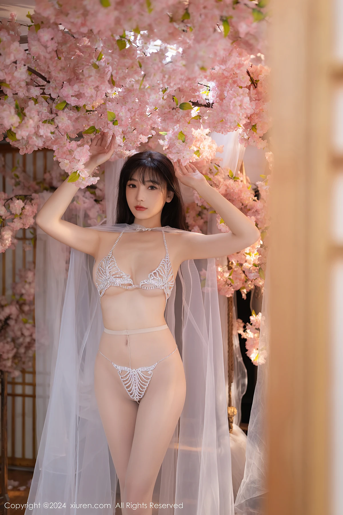 XiuRen秀人网 No.8807 陆萱萱LuXuanXuan