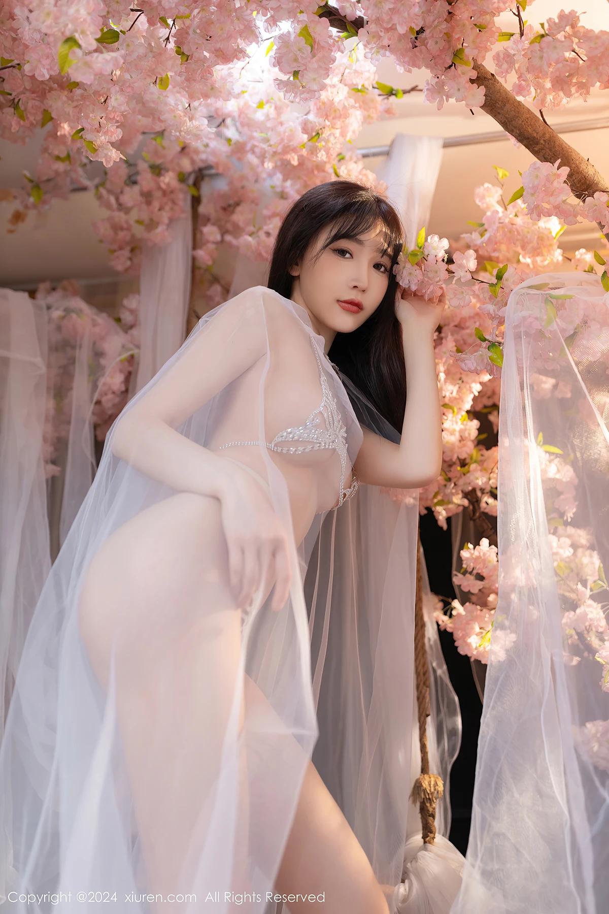 XiuRen秀人网 No.8807 陆萱萱LuXuanXuan