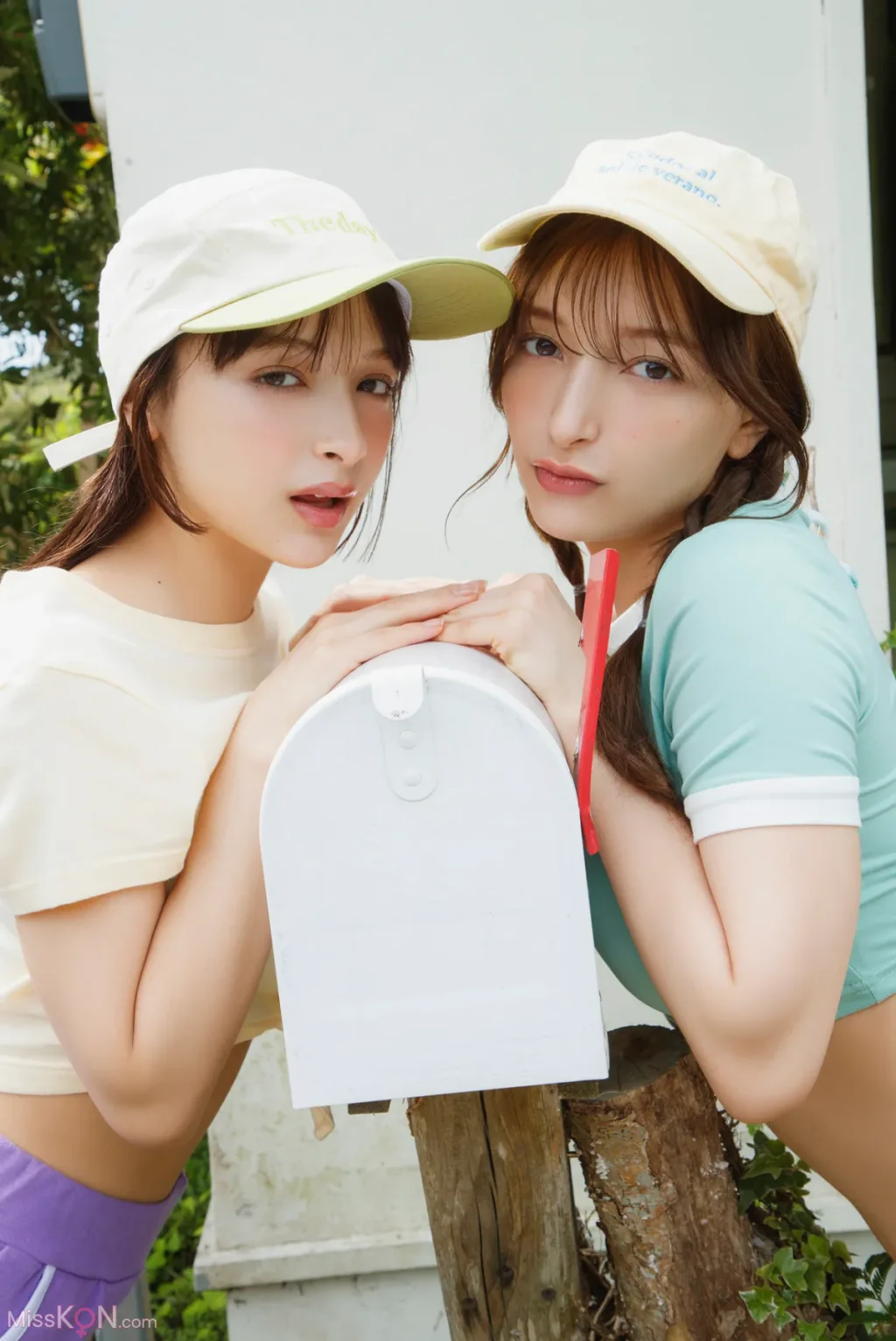 Erika & Marina Momose (百瀬まりな)_ FRIDAY Monthly Girl 049 エリマリ姉妹 完全未発表100カット＆ムービー