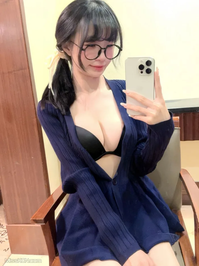米妮mini_ 顶级白虎萝莉 520门槛福利