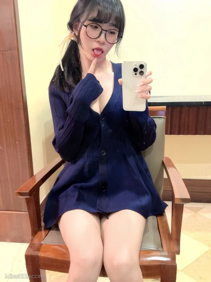 米妮mini_ 顶级白虎萝莉 520门槛福利