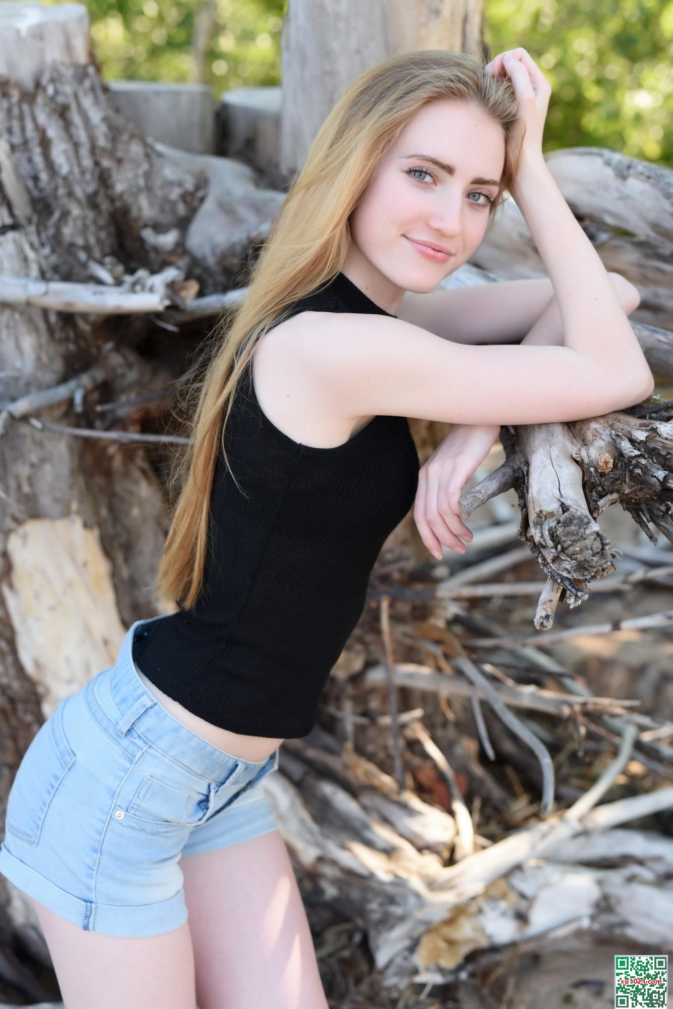 莉娜·弗洛拉（Lena Flora） – 溫柔的靈魂