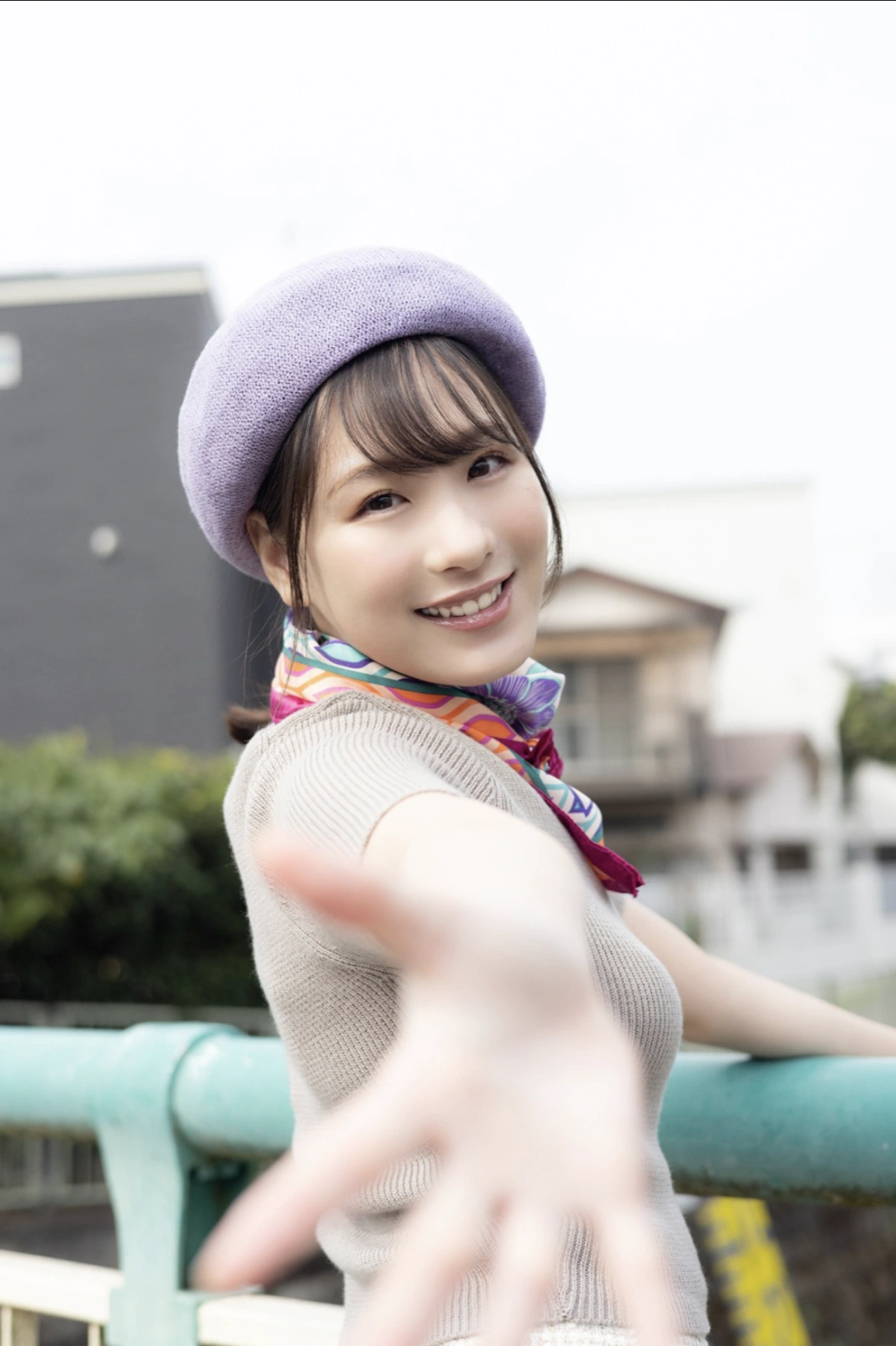 Yuka Murakami 村上悠華, FLASHデジタル写真集R バスガイド、ヌード旅へ