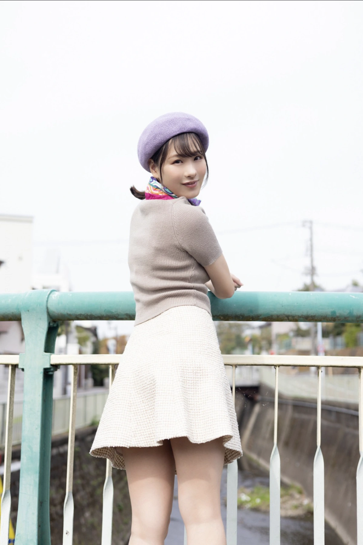 Yuka Murakami 村上悠華, FLASHデジタル写真集R バスガイド、ヌード旅へ